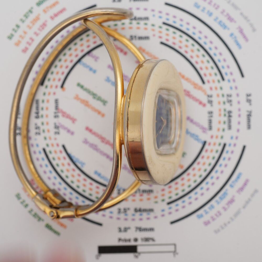 Vintage Geneva 17 Jewels Mechanical Cuff Watch - Gold Tone - 1960s/1970s Boho - Picture 8 of 9